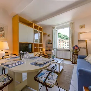 Altido Flat With Splendid View Of The Port Of Appartamento